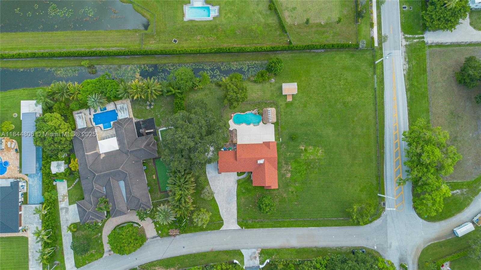 Small Image of 14801 SOUTH WEST 31ST CT, Davie Number 40