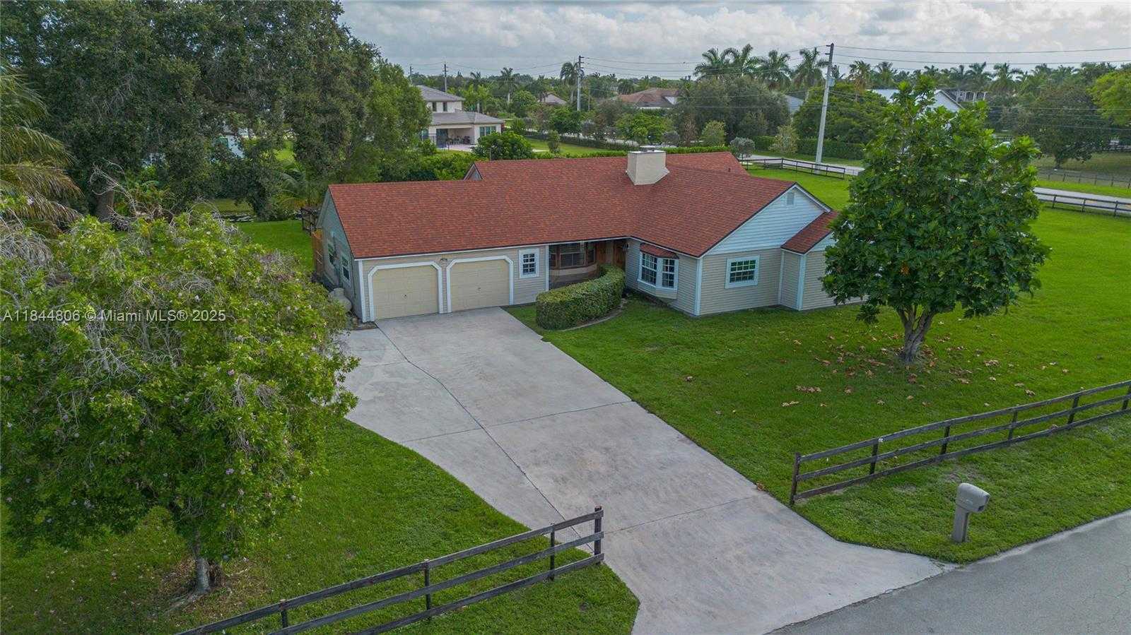 Small Image of 14801 SOUTH WEST 31ST CT, Davie Number 45