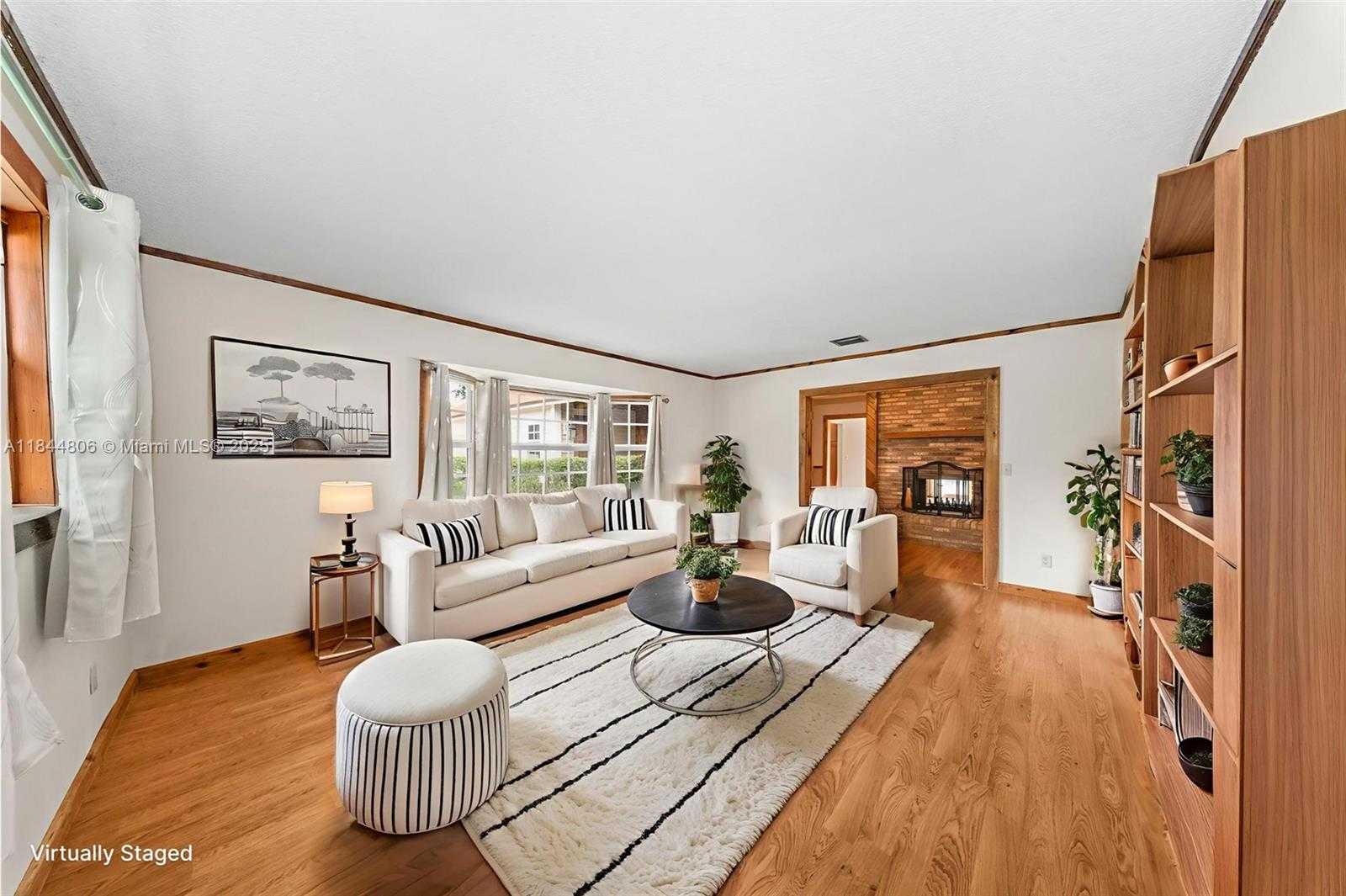 Small Image of 14801 SOUTH WEST 31ST CT, Davie Number 7