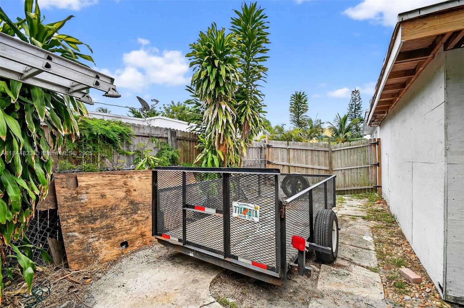 Small Image of 435 AVENIDA ALEGRE, West Palm Beach Number 3