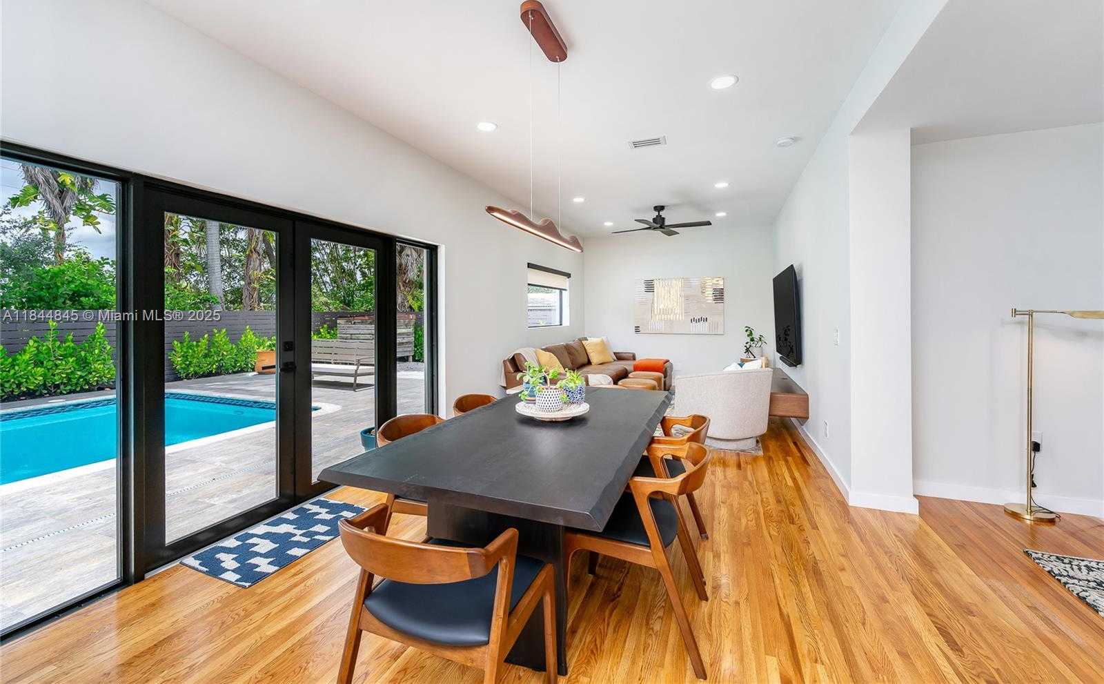 Small Image of 117 SOUTH ROYAL POINCIANA BLVD, Miami Springs Number 14