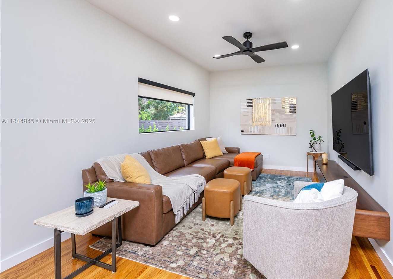Small Image of 117 SOUTH ROYAL POINCIANA BLVD, Miami Springs Number 15