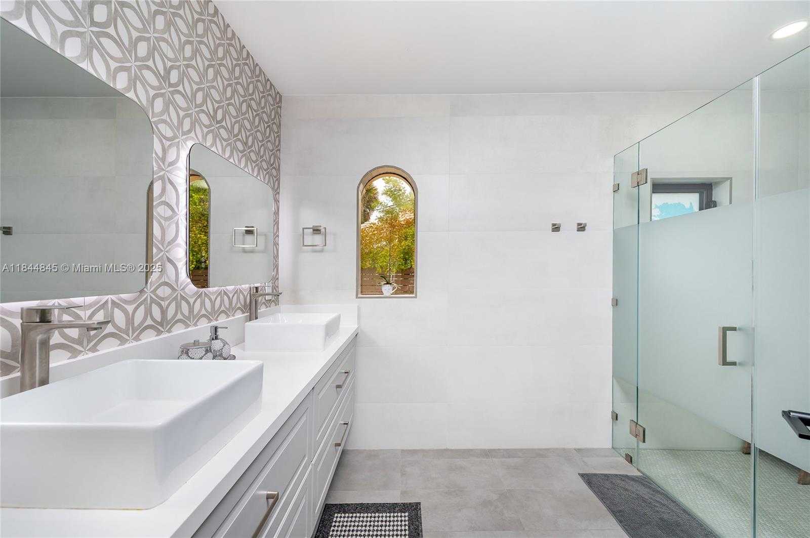 Small Image of 117 SOUTH ROYAL POINCIANA BLVD, Miami Springs Number 20