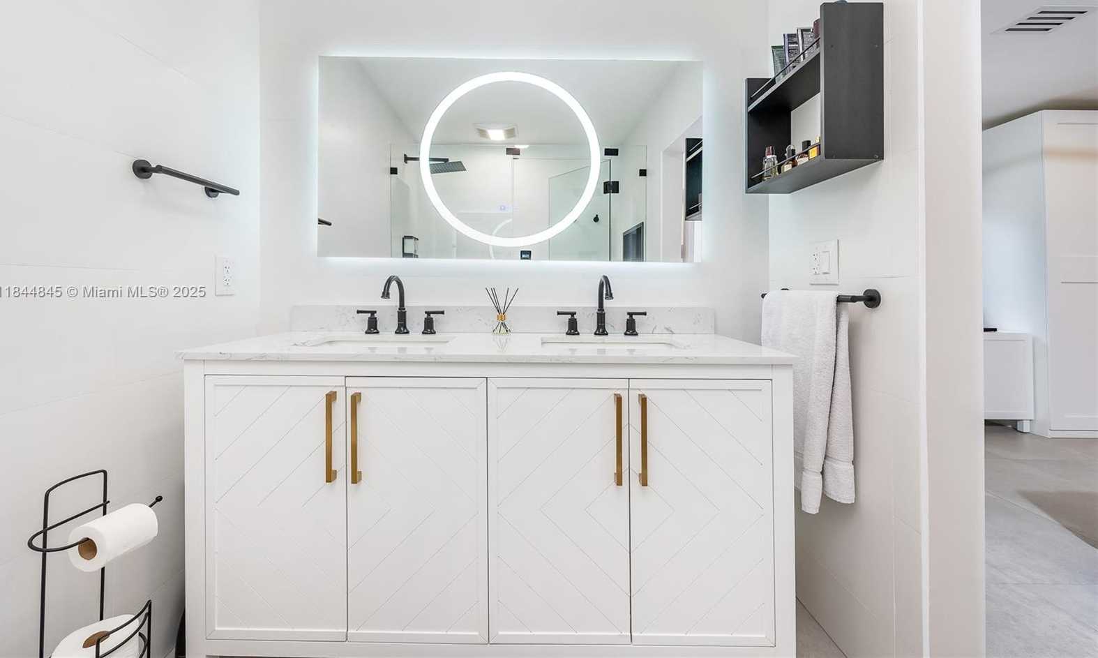Small Image of 117 SOUTH ROYAL POINCIANA BLVD, Miami Springs Number 24