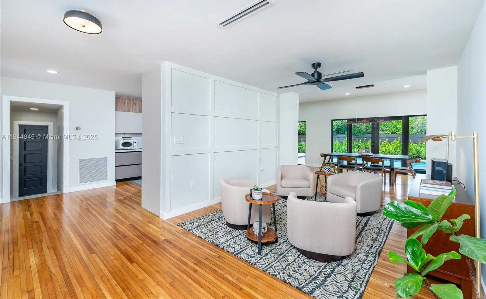 Small Image of 117 SOUTH ROYAL POINCIANA BLVD, Miami Springs Number 4