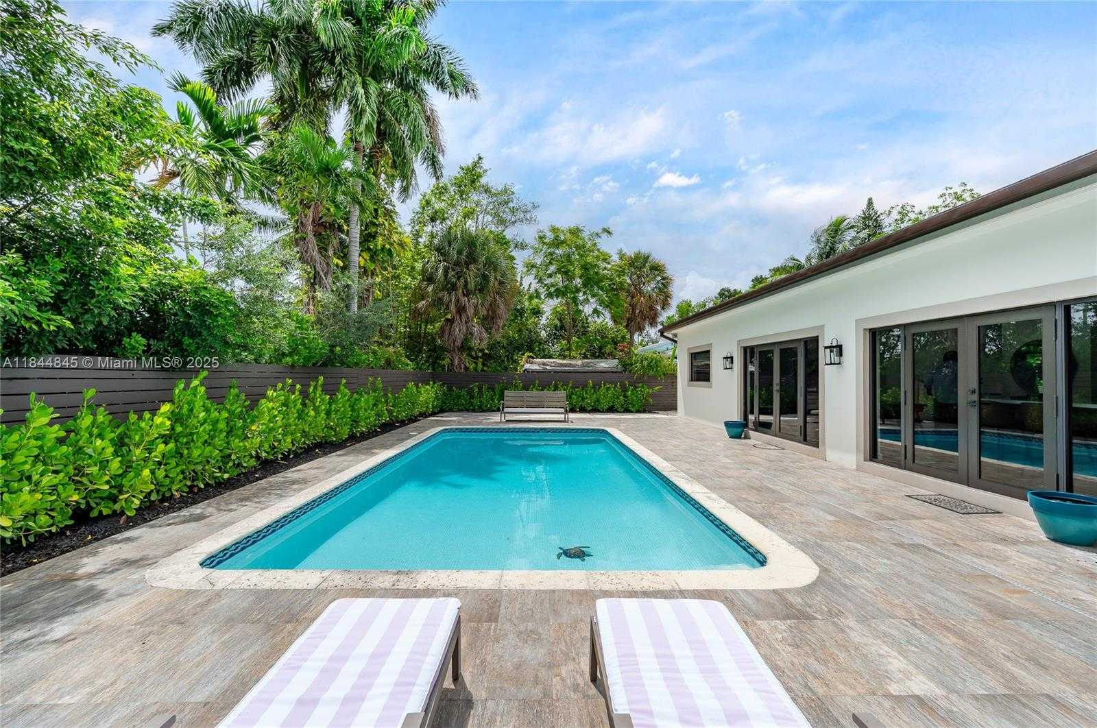 Small Image of 117 SOUTH ROYAL POINCIANA BLVD, Miami Springs Number 44