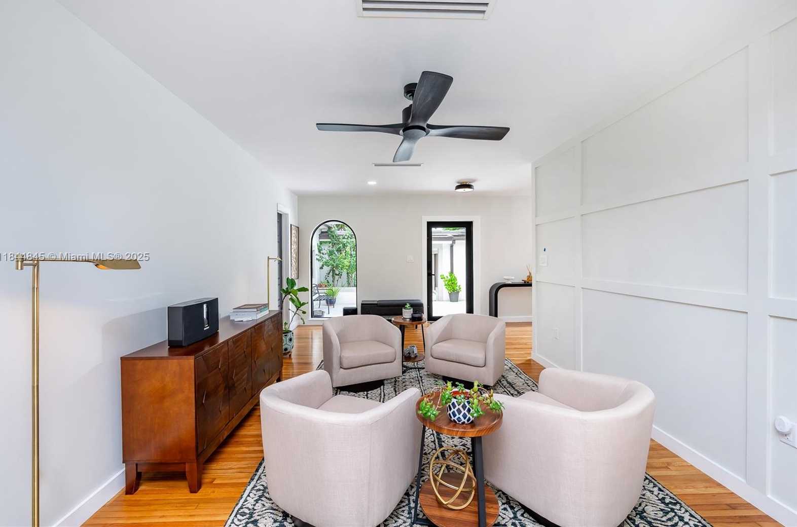 Small Image of 117 SOUTH ROYAL POINCIANA BLVD, Miami Springs Number 5