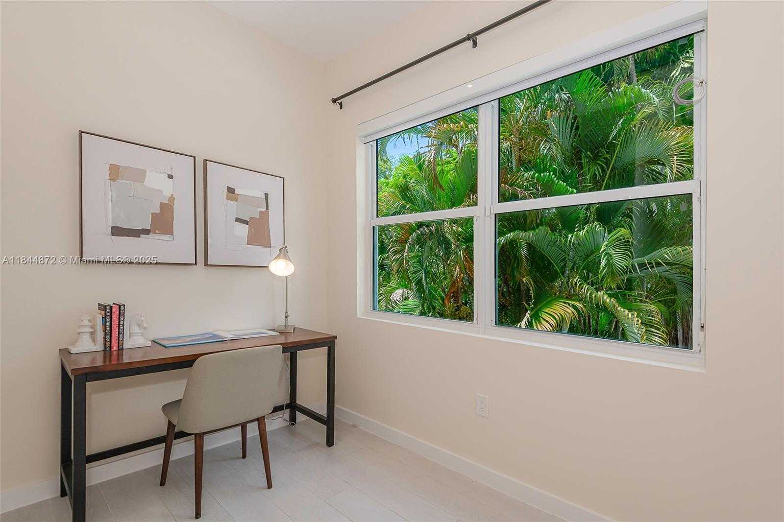 Small Image of 32 SOUTH WEST 23RD RD, Miami Number 29