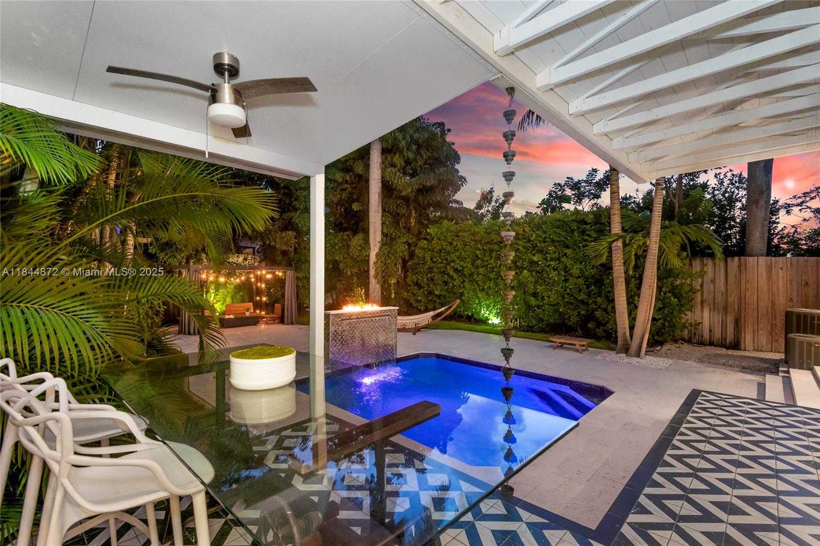 Small Image of 32 SOUTH WEST 23RD RD, Miami Number 35