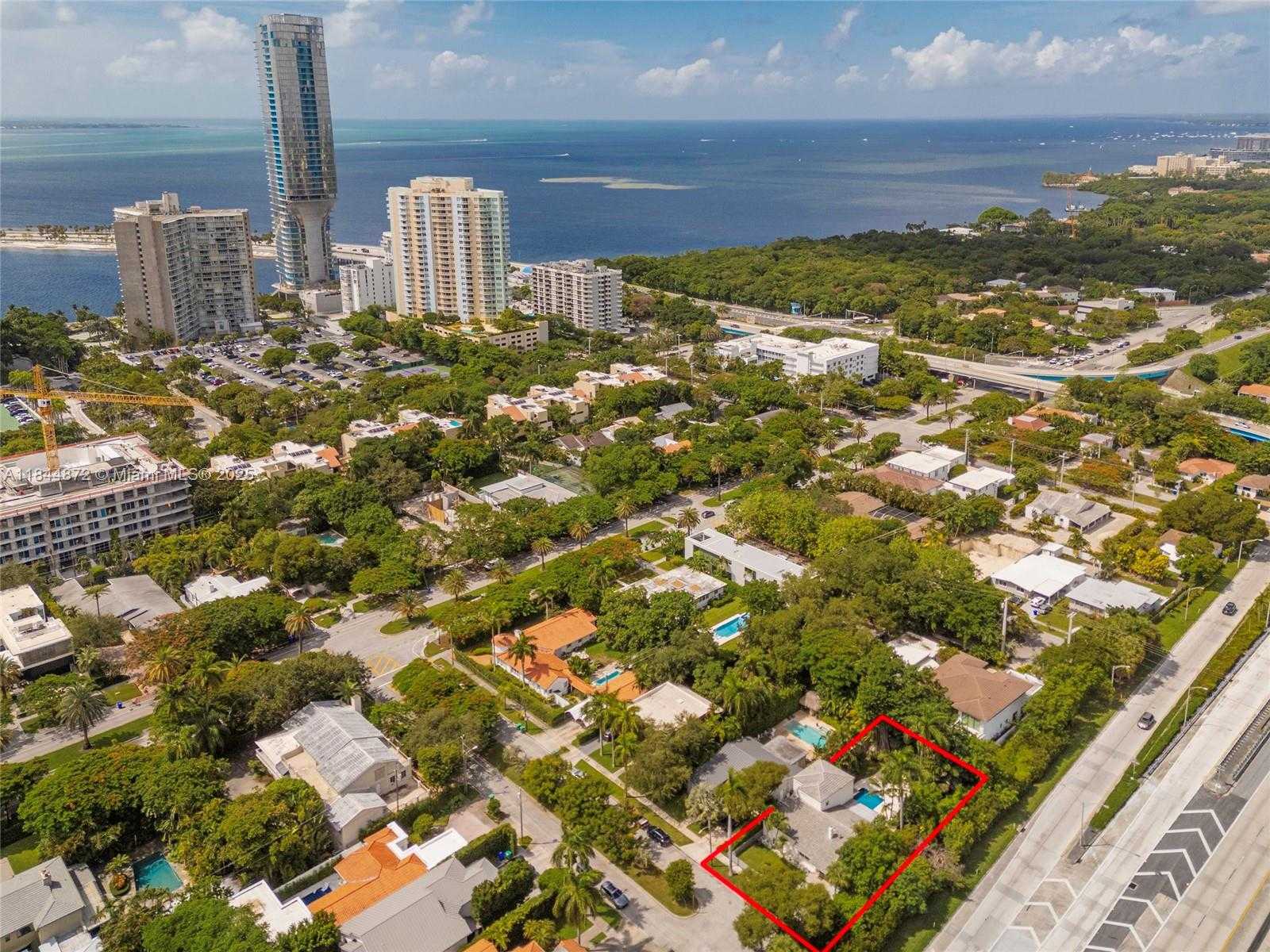 Small Image of 32 SOUTH WEST 23RD RD, Miami Number 40