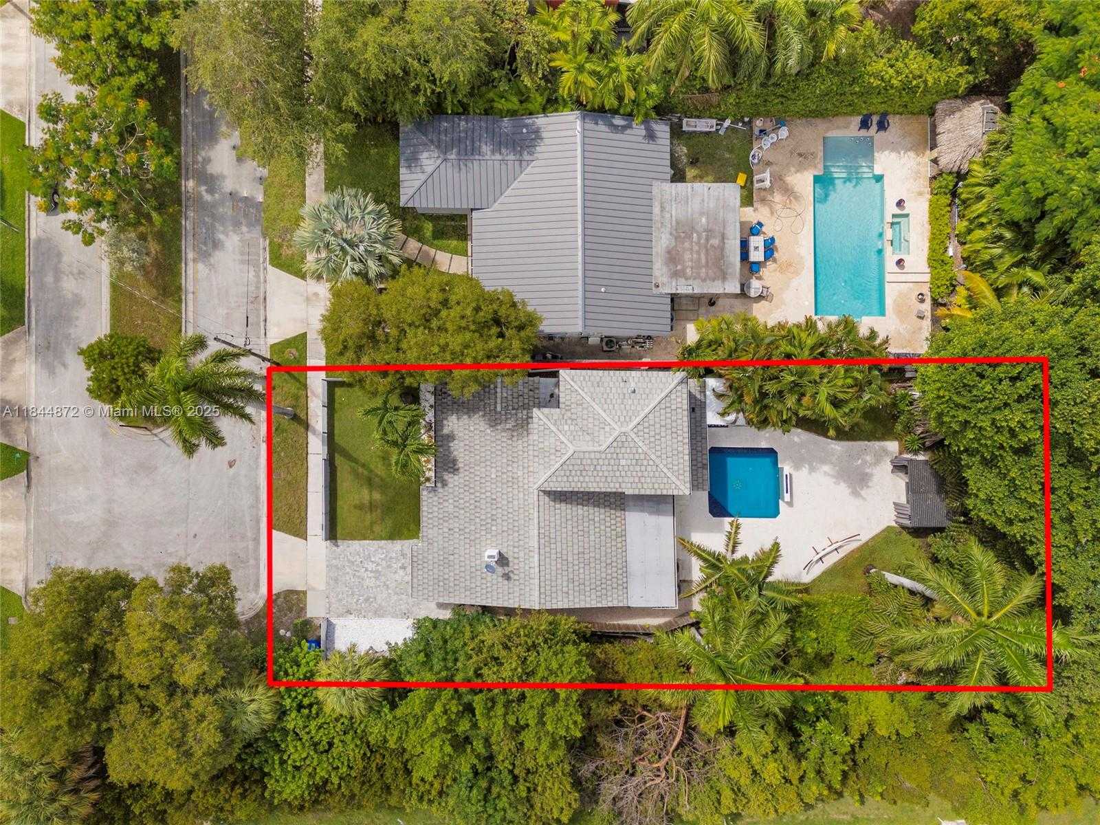 Small Image of 32 SOUTH WEST 23RD RD, Miami Number 43
