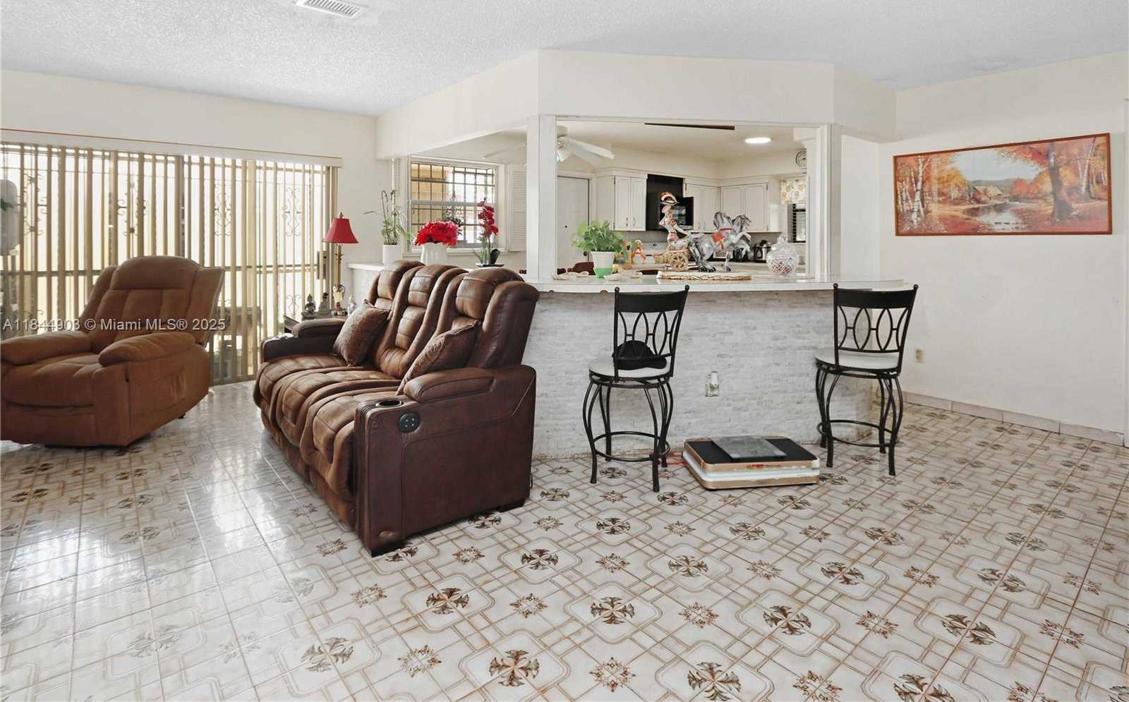 Small Image of 192 WEST 33RD ST, Hialeah Number 12