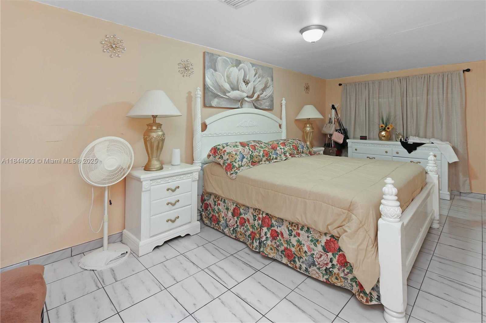 Small Image of 192 WEST 33RD ST, Hialeah Number 14