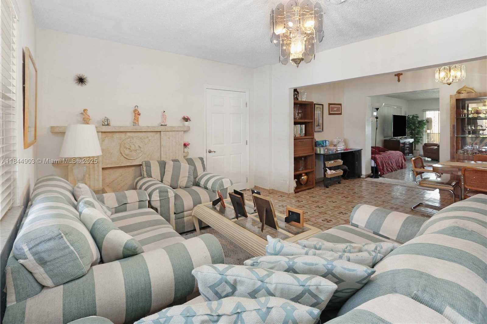 Small Image of 192 WEST 33RD ST, Hialeah Number 7