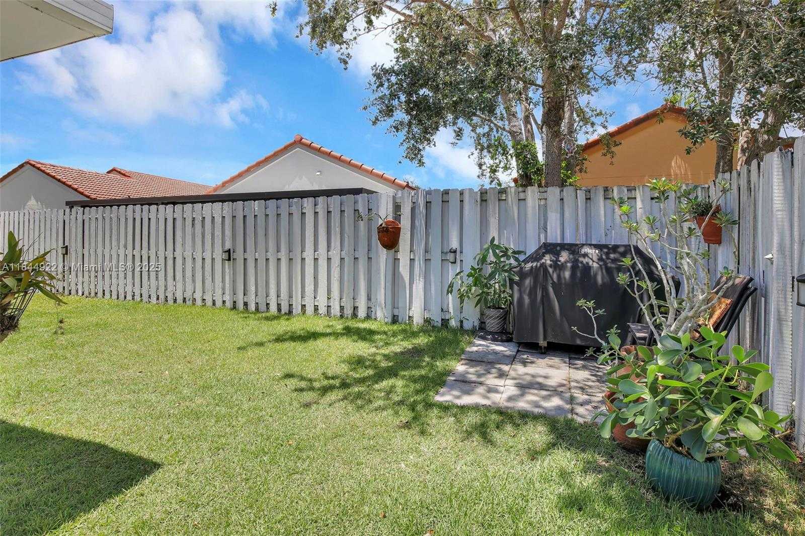 Small Image of 1525 ESTANCIA CIR, Weston Number 34