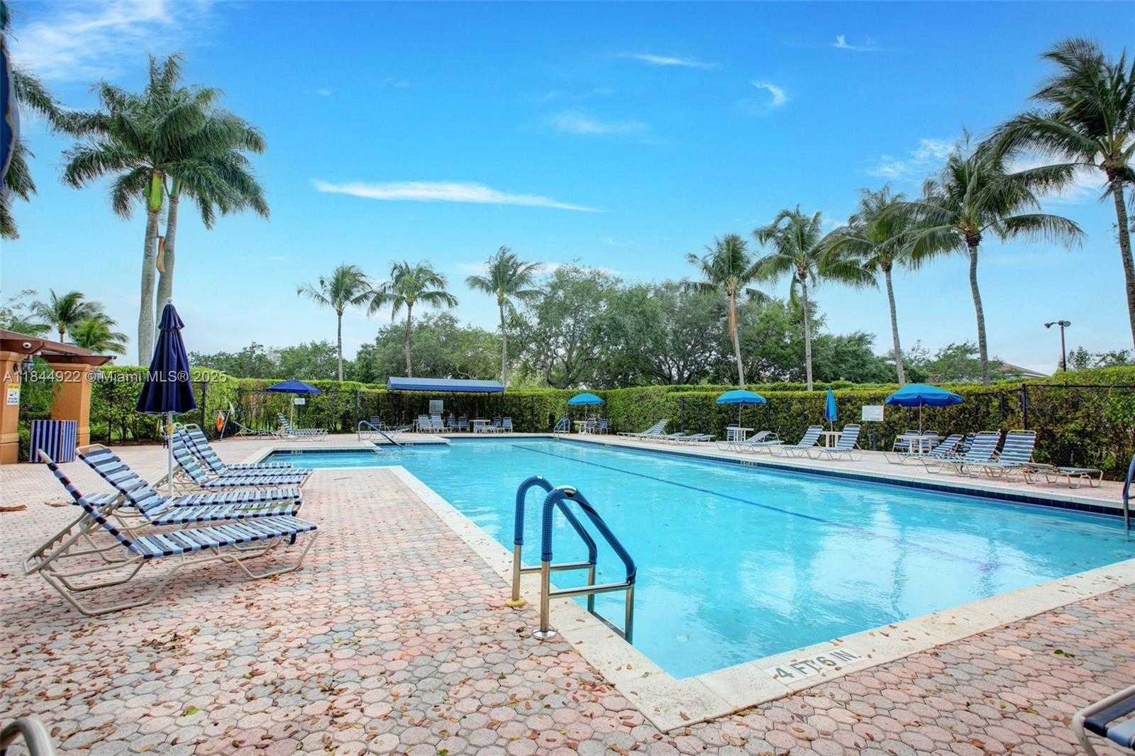 Small Image of 1525 ESTANCIA CIR, Weston Number 37