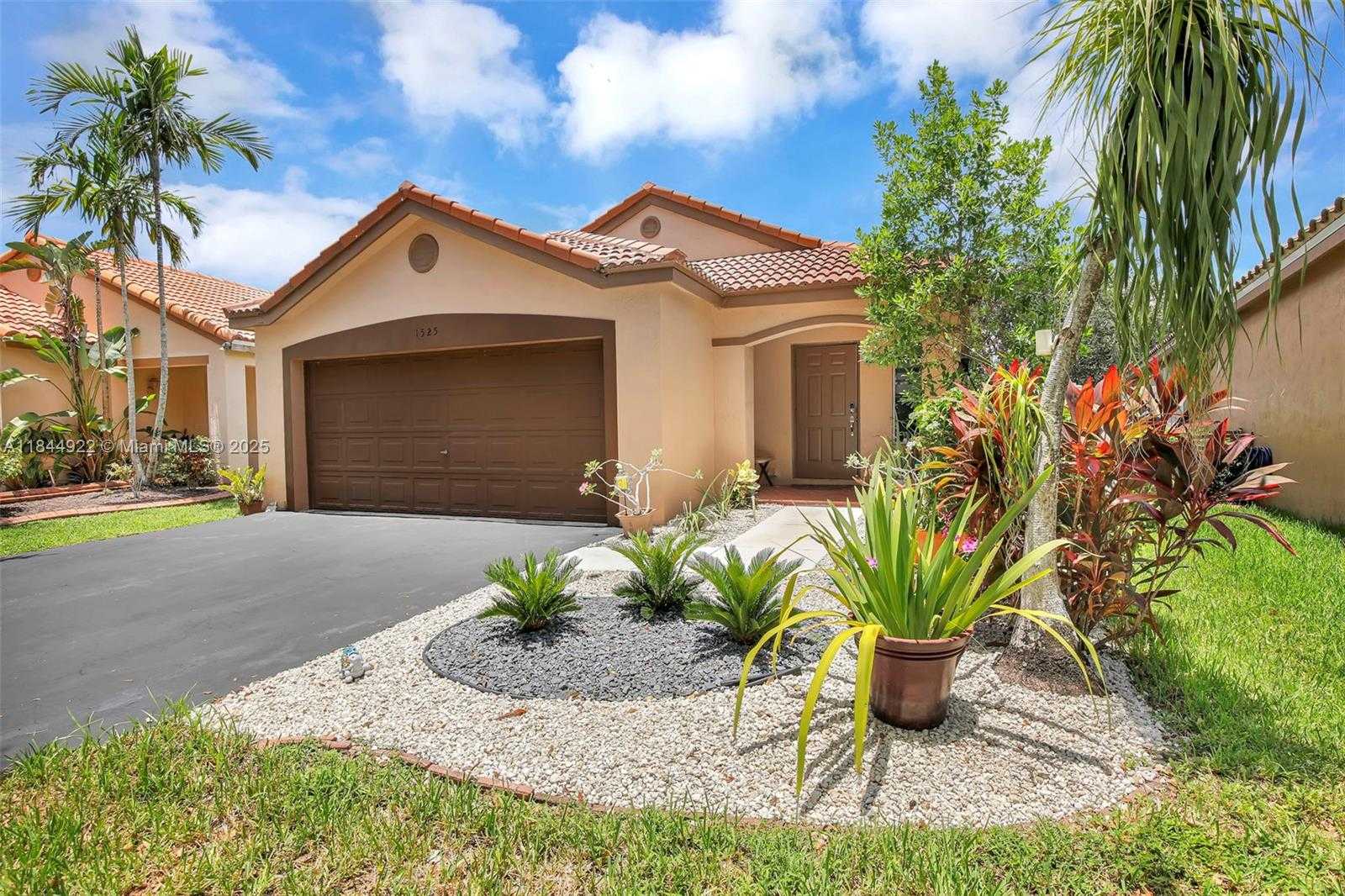 Small Image of 1525 ESTANCIA CIR, Weston Number 4