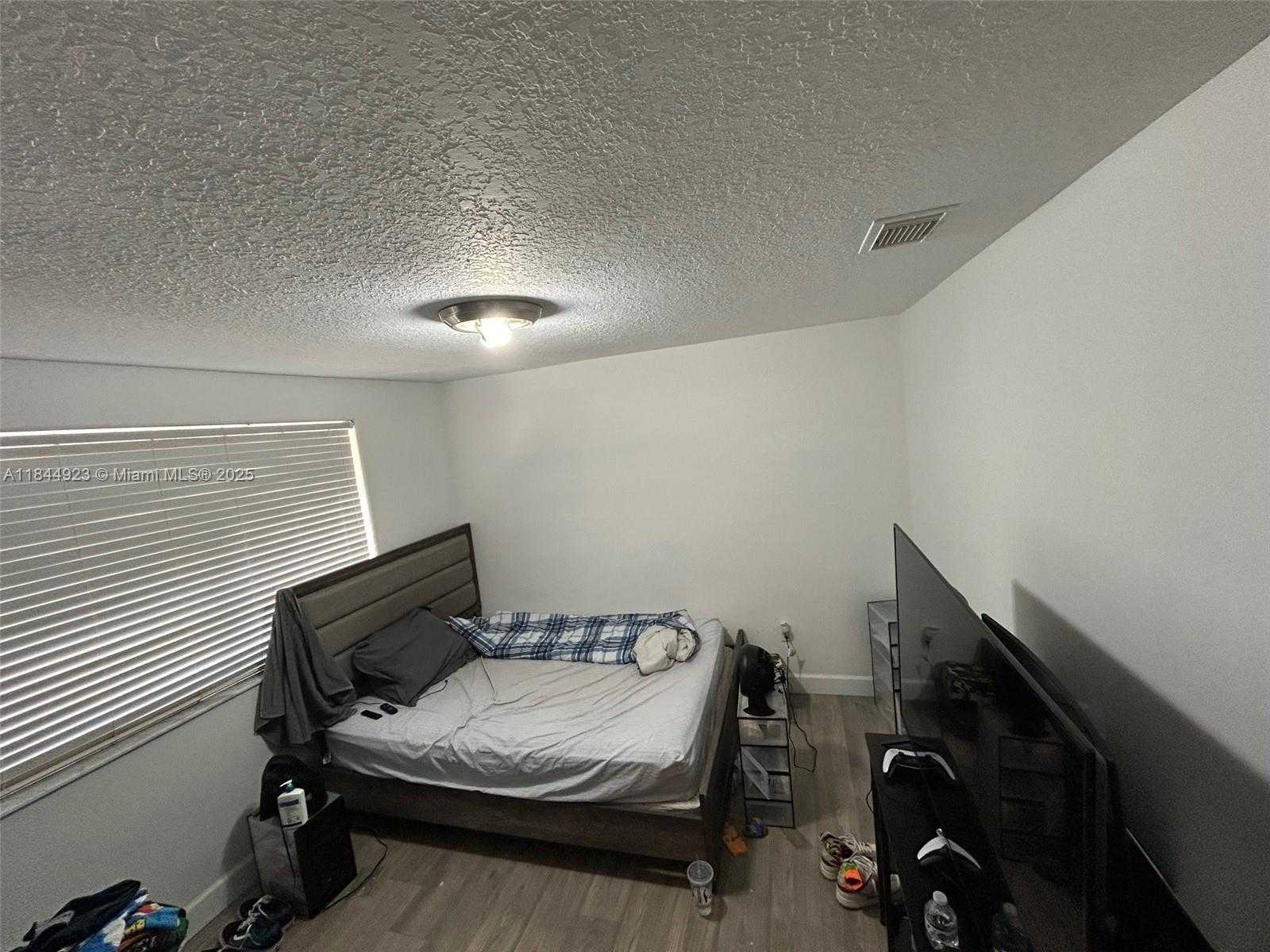 Small Image of 9410 SOUTH WEST 212TH TER, Cutler Bay Number 13