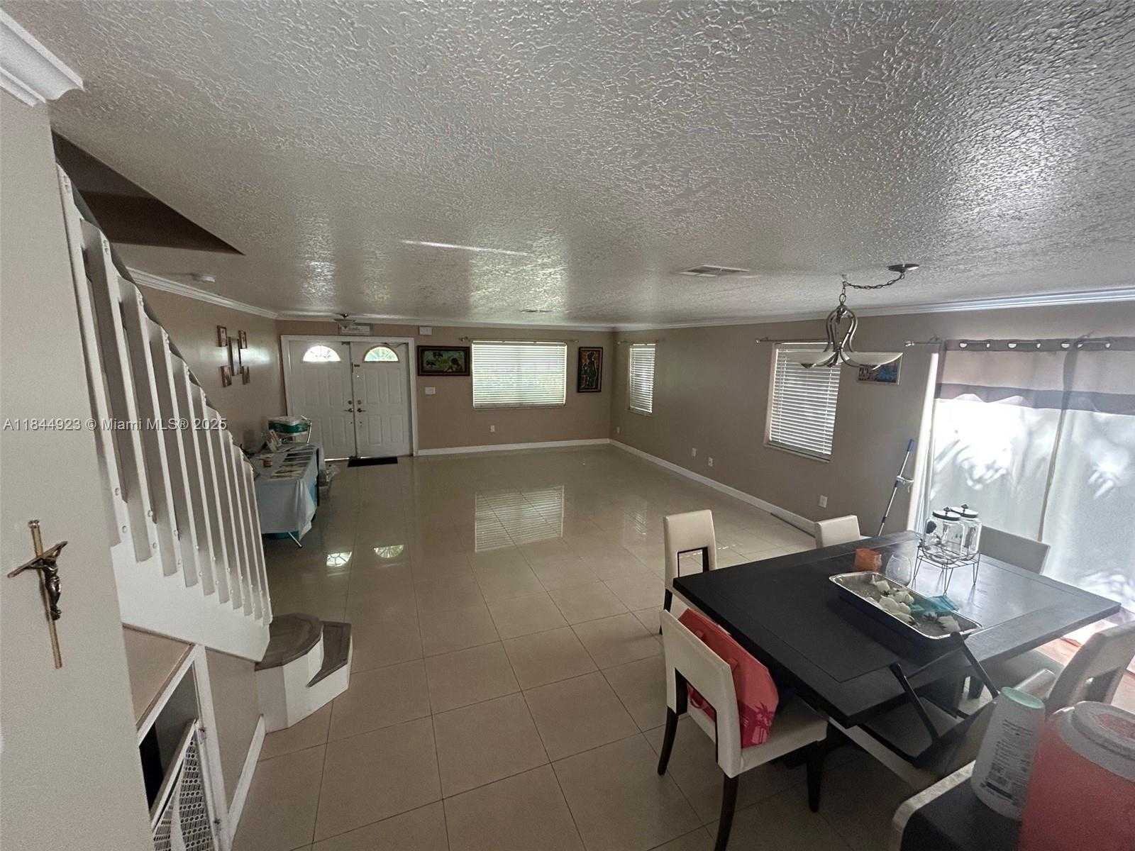 Small Image of 9410 SOUTH WEST 212TH TER, Cutler Bay Number 2