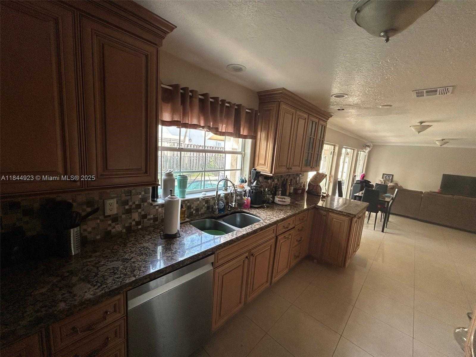 Small Image of 9410 SOUTH WEST 212TH TER, Cutler Bay Number 3