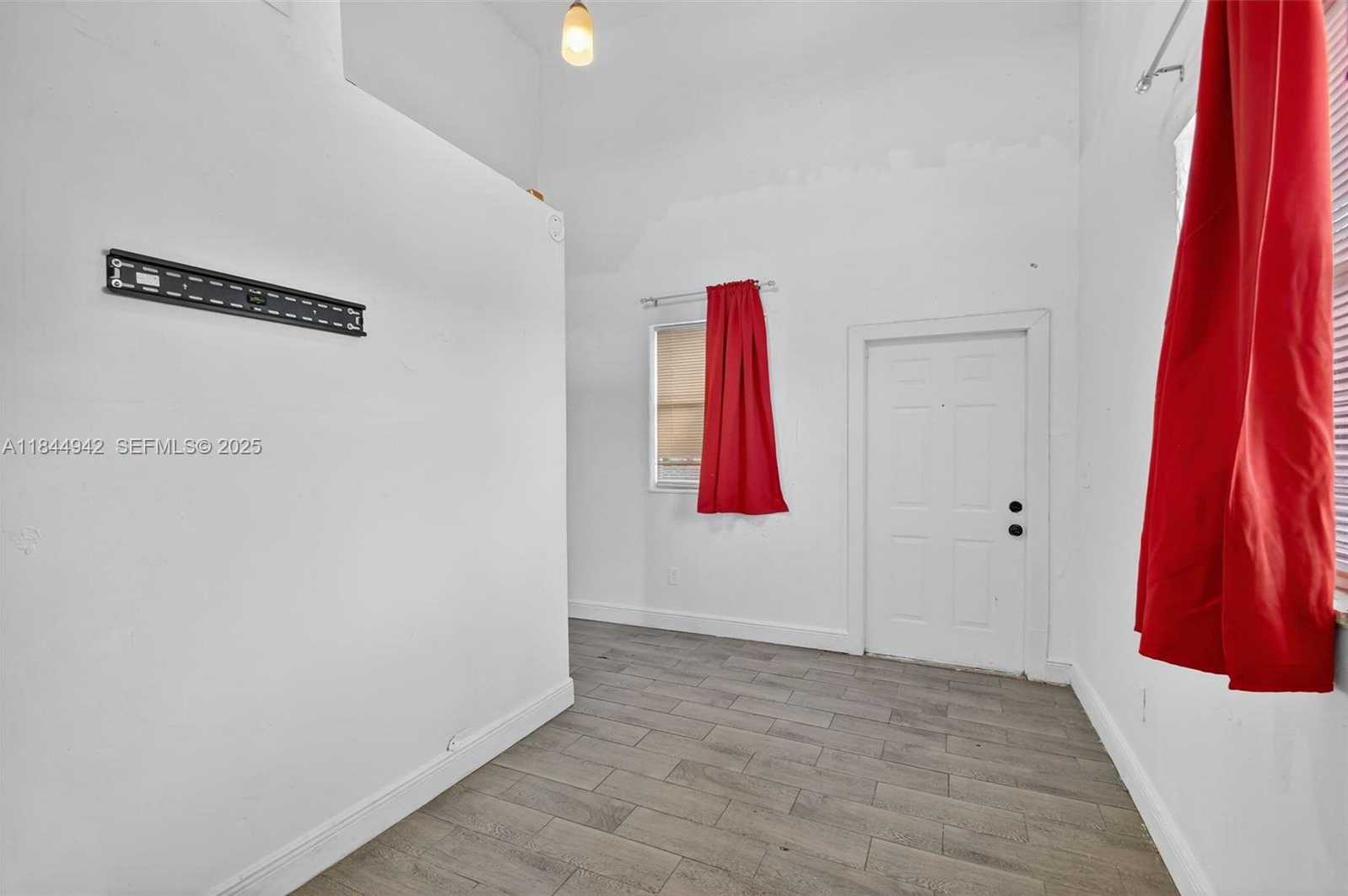 Small Image of 1368 11TH ST, West Palm Beach Number 11