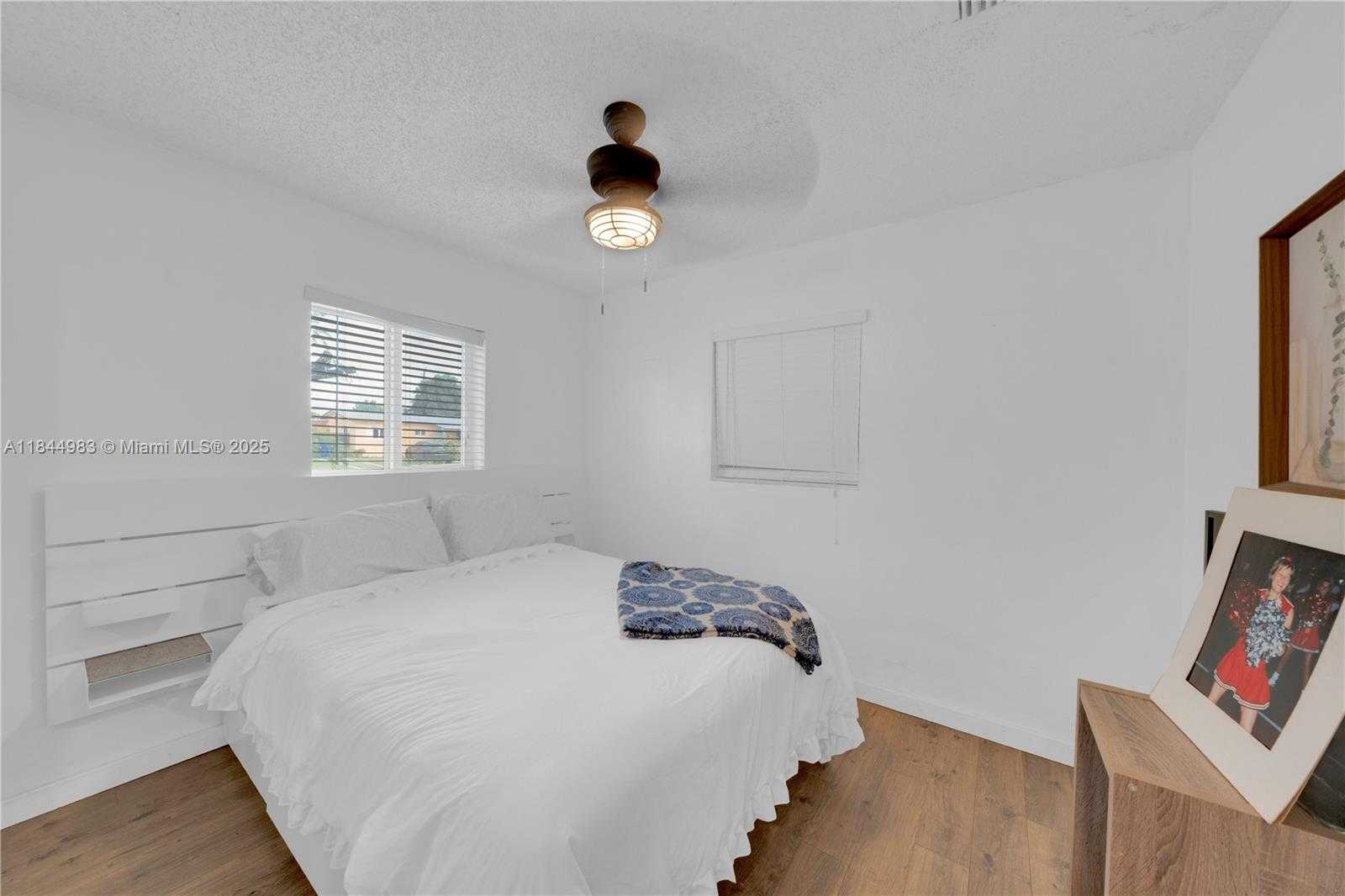 Small Image of 9880 JAMAICA DR, Cutler Bay Number 13