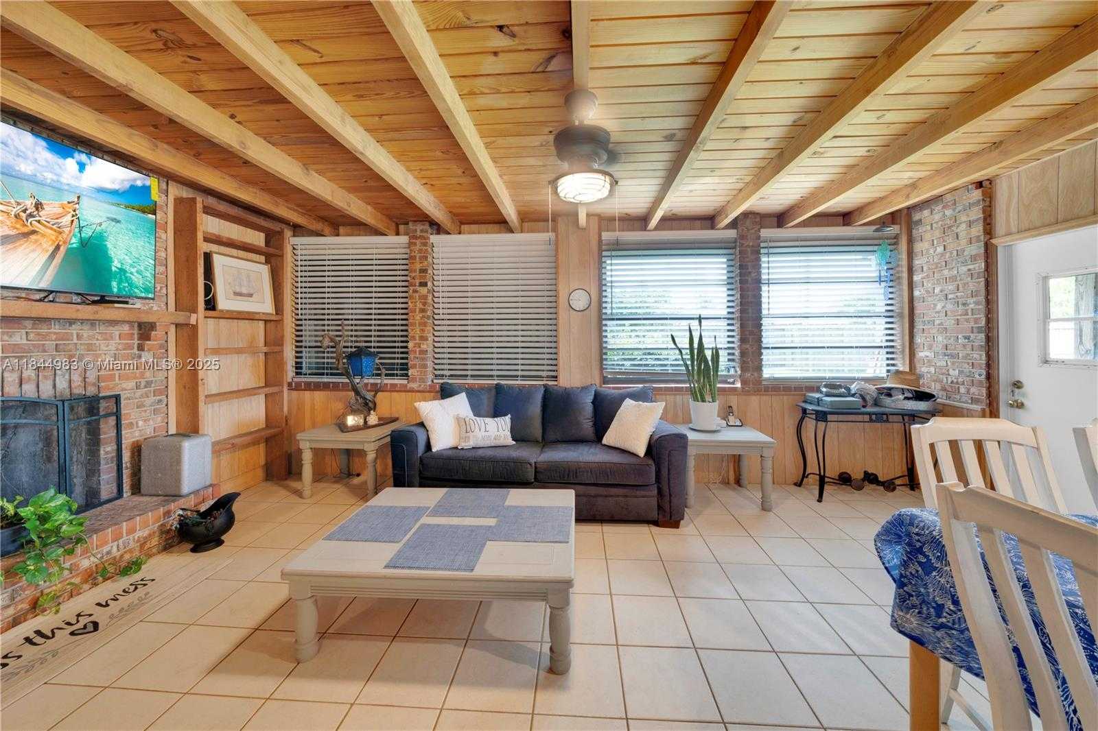Small Image of 9880 JAMAICA DR, Cutler Bay Number 24