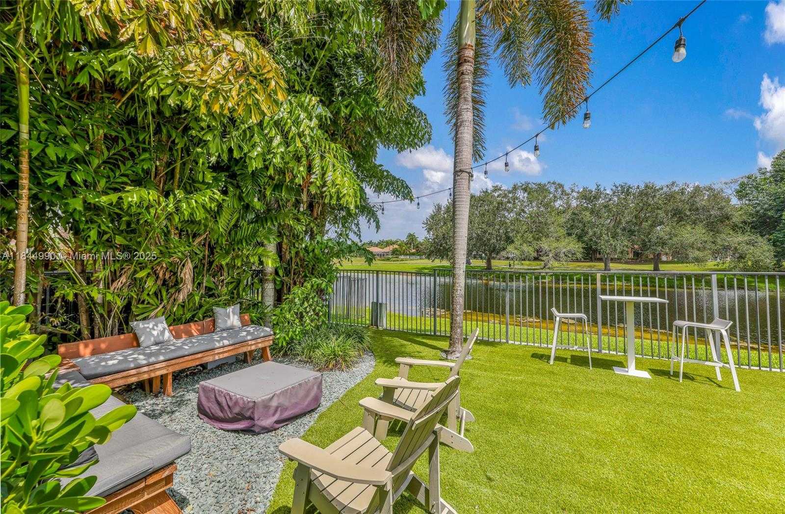 Small Image of 3272 MUIRFIELD, Weston Number 13