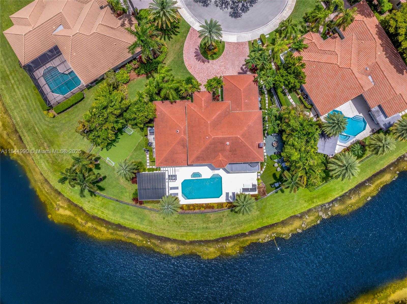 Small Image of 3272 MUIRFIELD, Weston Number 82