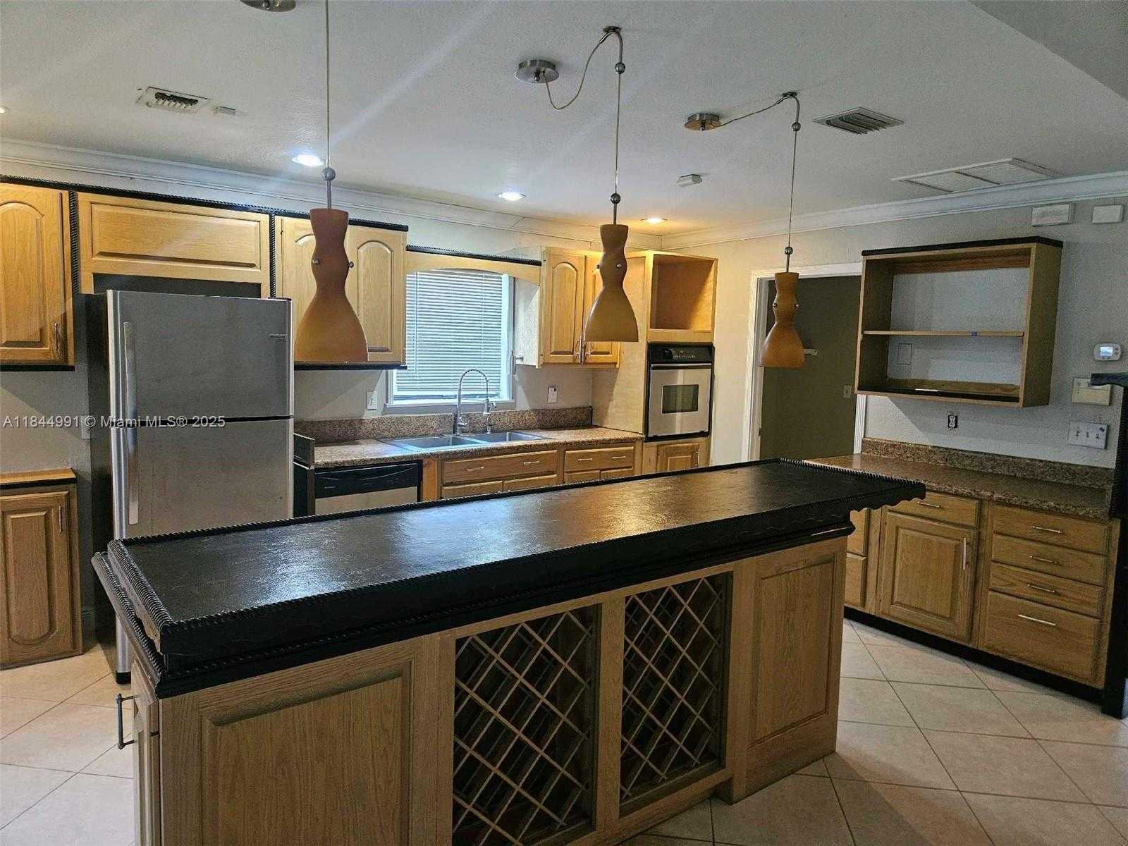 Small Image of 4582 BROOK DR, West Palm Beach Number 3