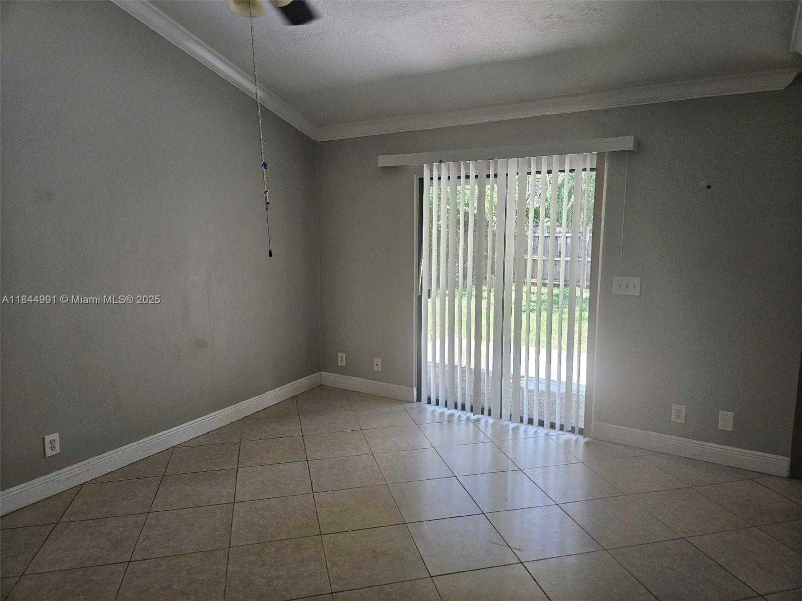 Small Image of 4582 BROOK DR, West Palm Beach Number 5