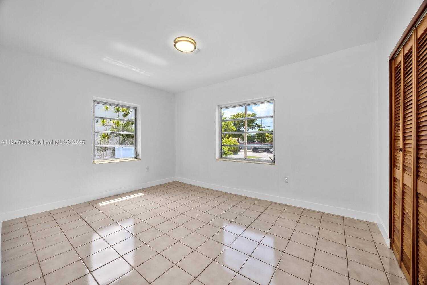 Small Image of 3811 NORTH WEST FLAGLER TER, Miami Number 23