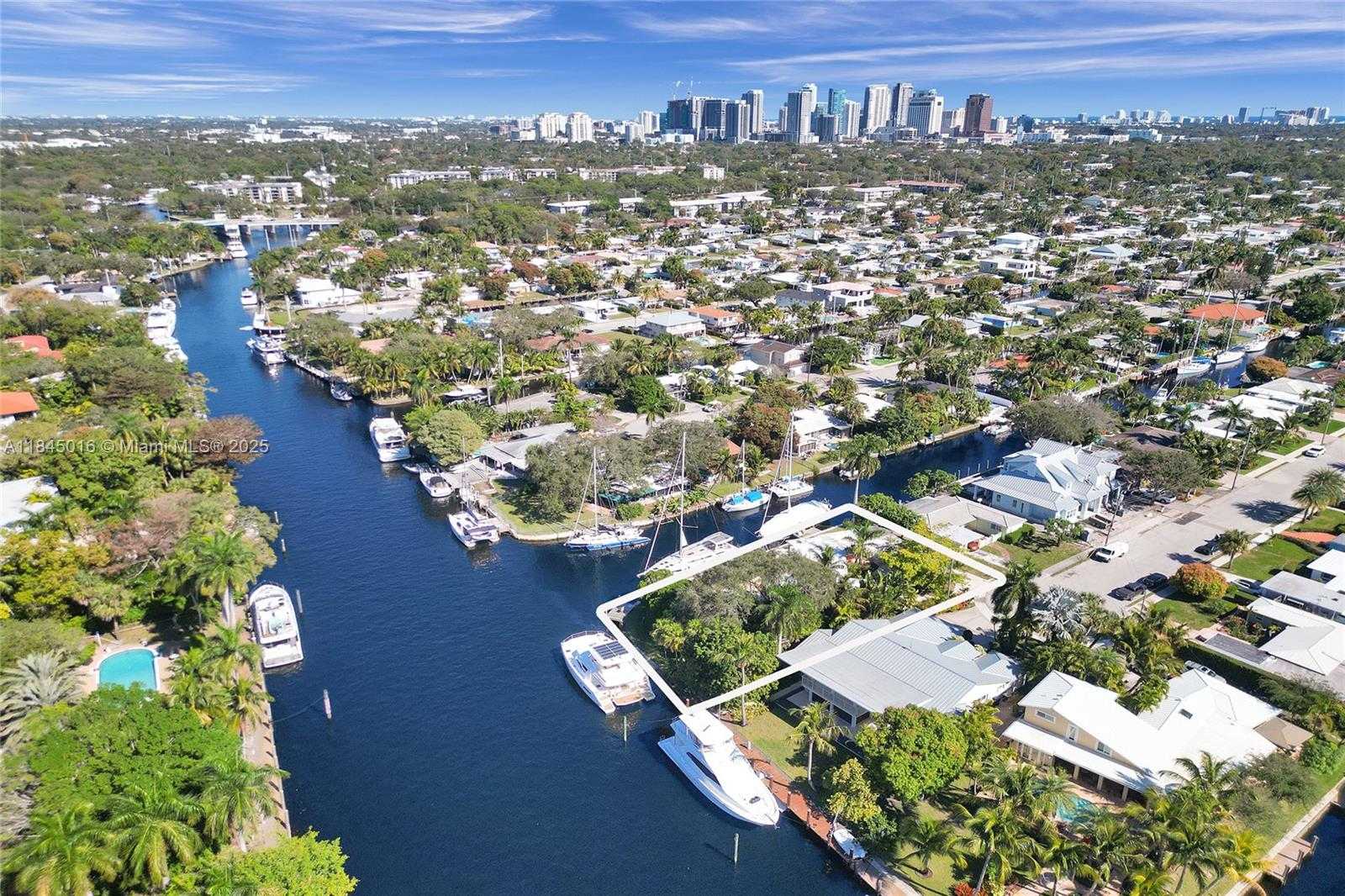 Small Image of 1321 MANDARIN ISLE, Fort Lauderdale Number 12