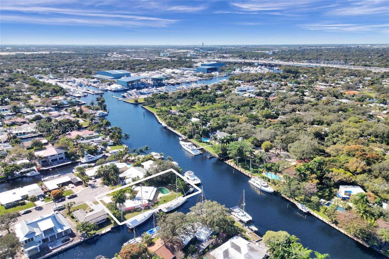 Small Image of 1321 MANDARIN ISLE, Fort Lauderdale Number 13
