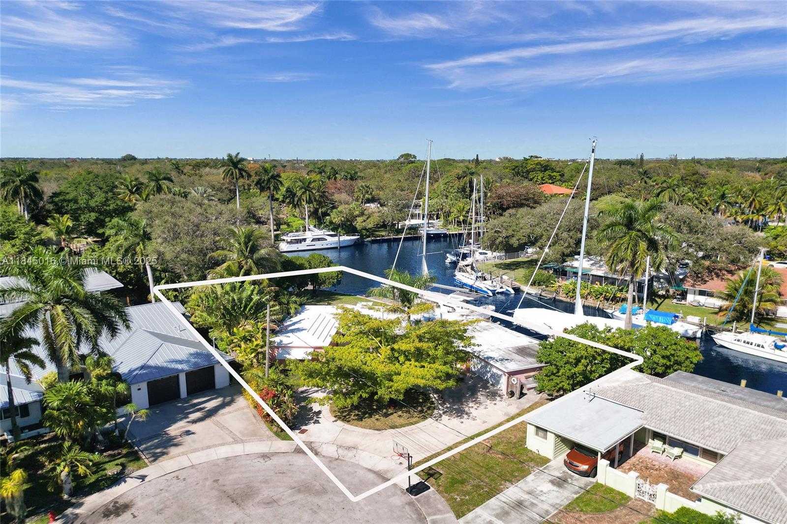 Small Image of 1321 MANDARIN ISLE, Fort Lauderdale Number 14