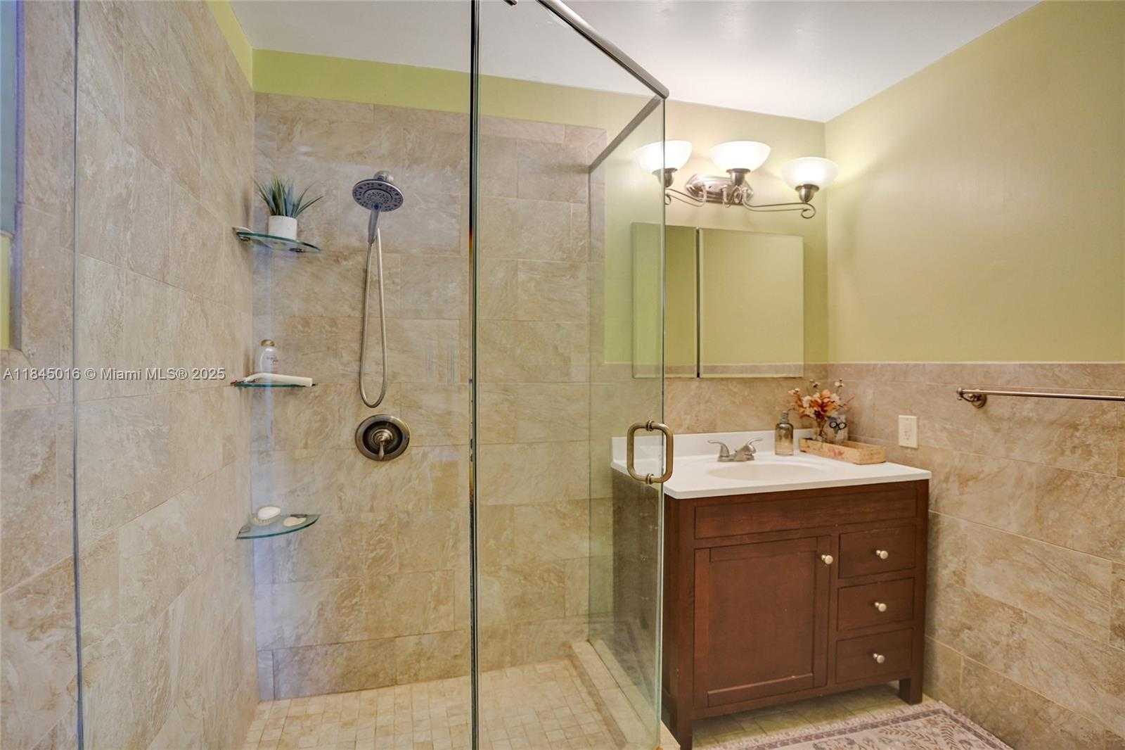 Small Image of 1321 MANDARIN ISLE, Fort Lauderdale Number 23