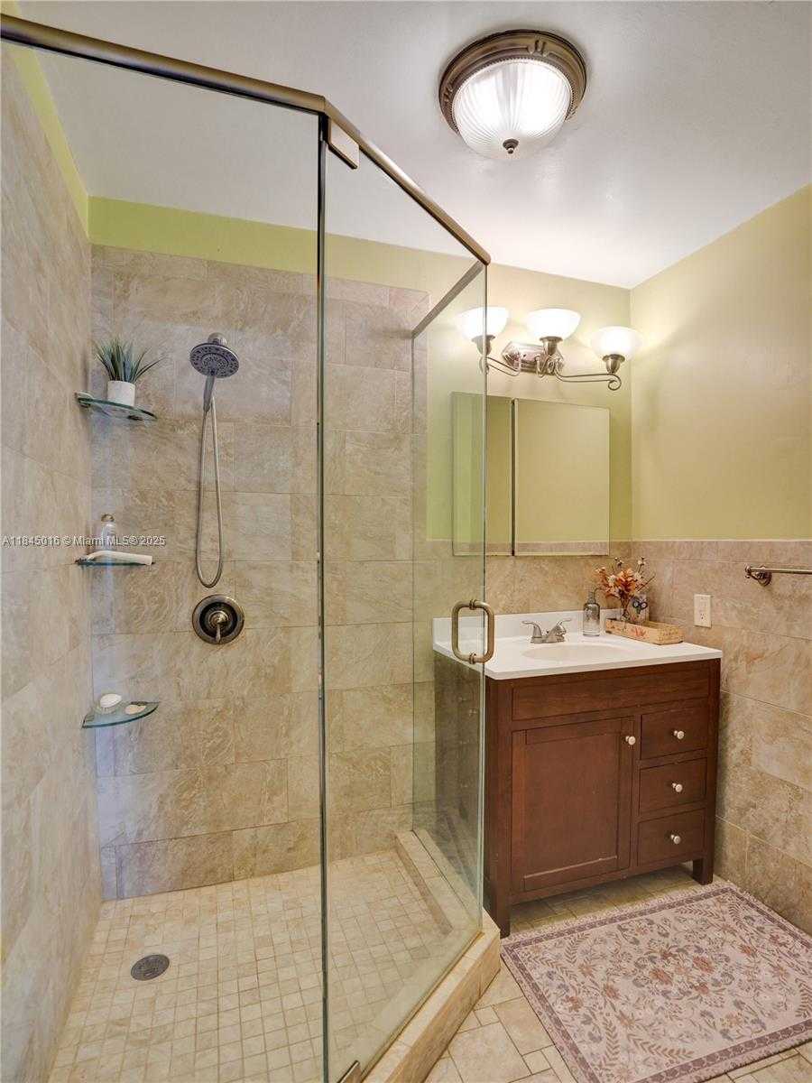Small Image of 1321 MANDARIN ISLE, Fort Lauderdale Number 24