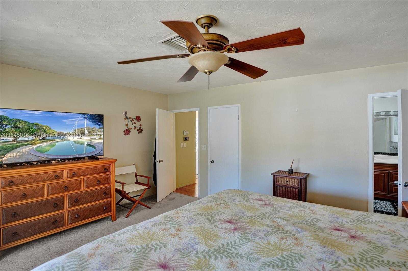 Small Image of 1321 MANDARIN ISLE, Fort Lauderdale Number 27