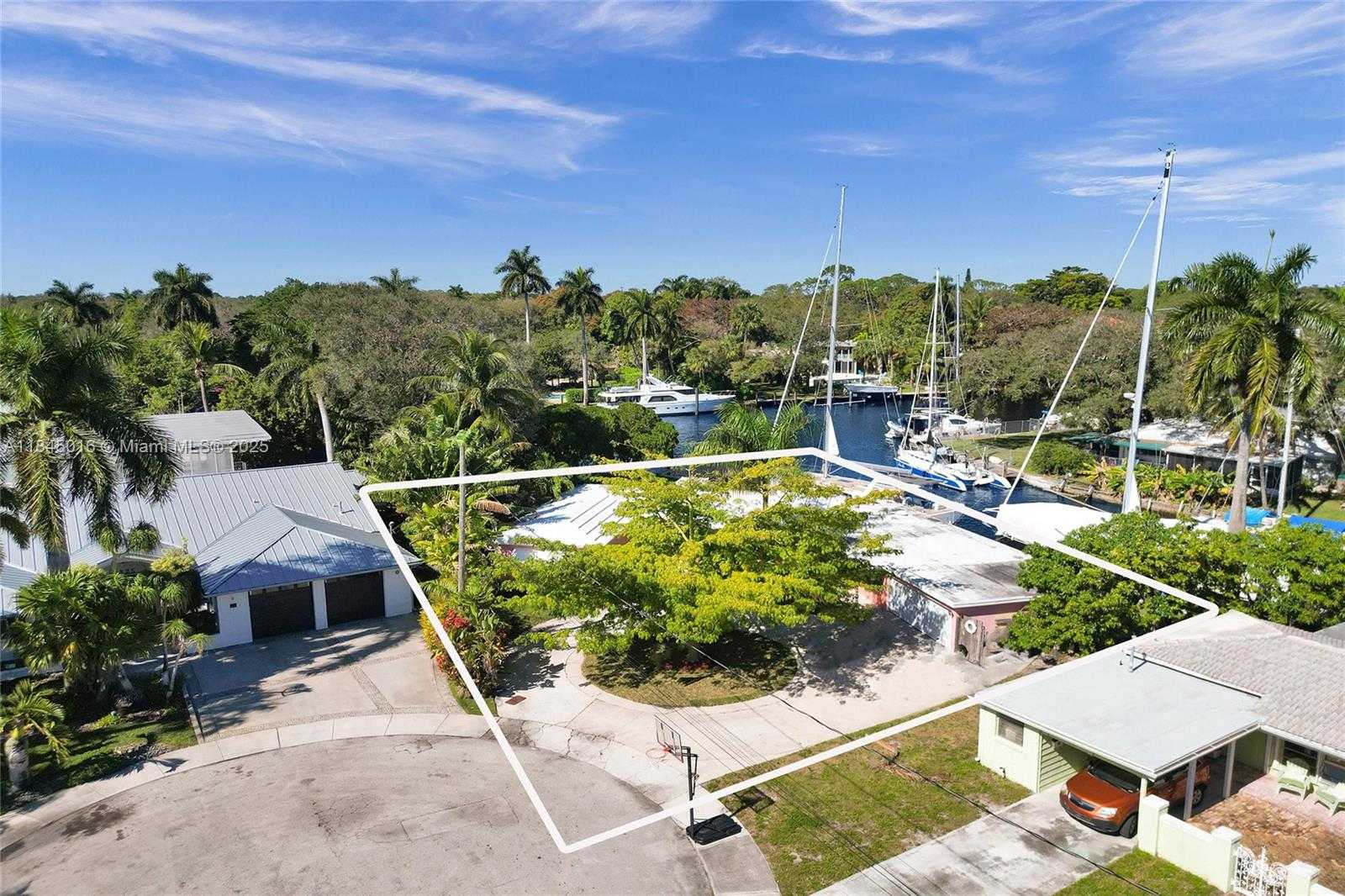 Small Image of 1321 MANDARIN ISLE, Fort Lauderdale Number 5