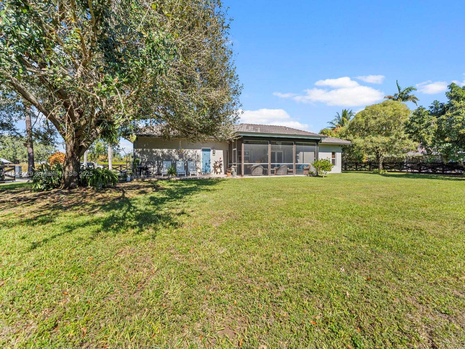 Small Image of 29201 SOUTH WEST 181ST AVE, Homestead Number 19