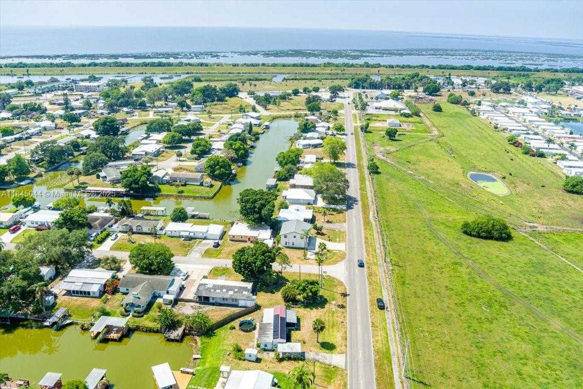 Small Image of 3412 SOUTH EAST 18TH TERRACE, Okeechobee Number 19
