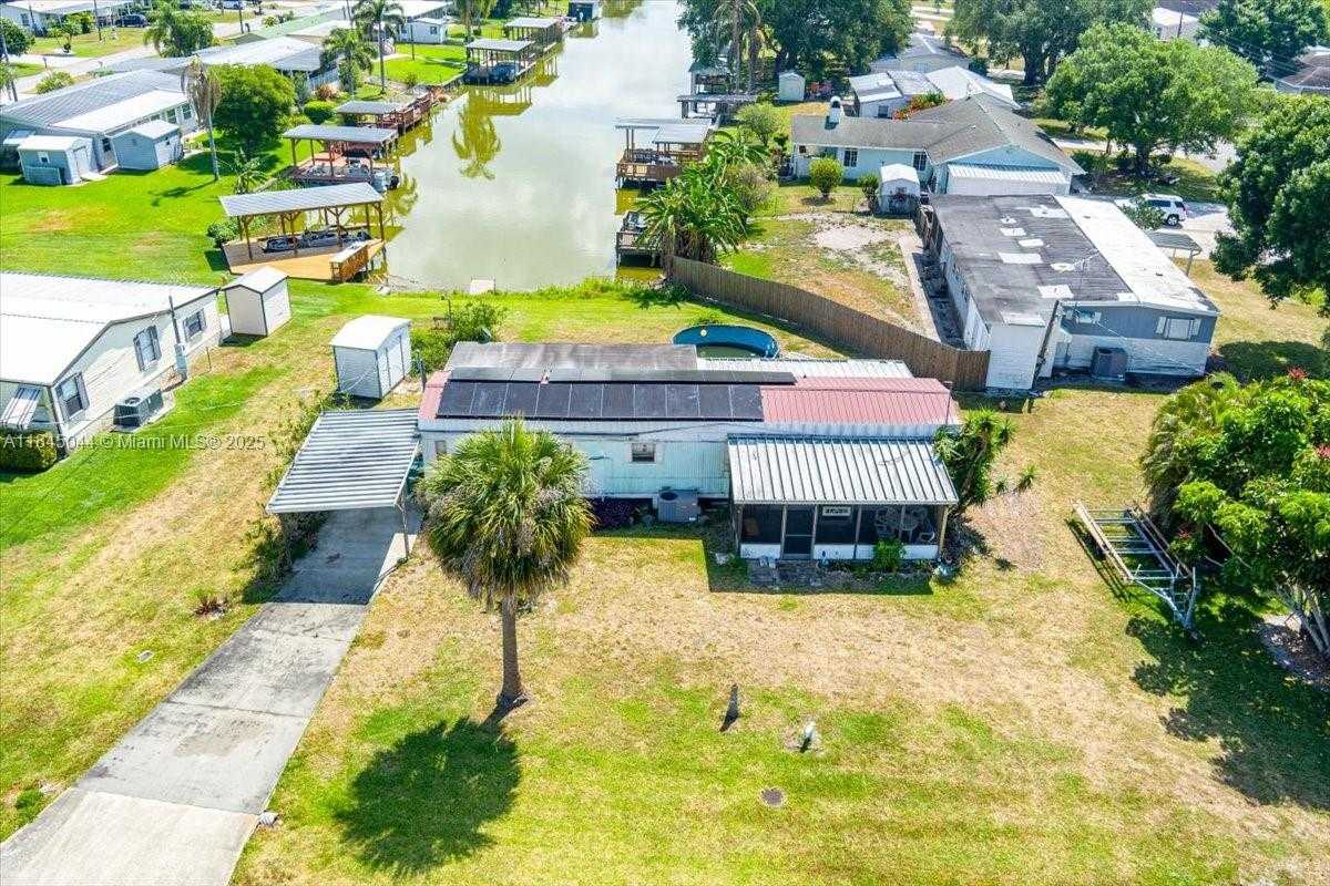 Small Image of 3412 SOUTH EAST 18TH TERRACE, Okeechobee Number 4