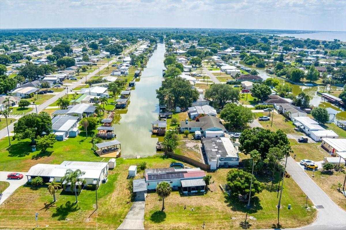 Small Image of 3412 SOUTH EAST 18TH TERRACE, Okeechobee Number 5
