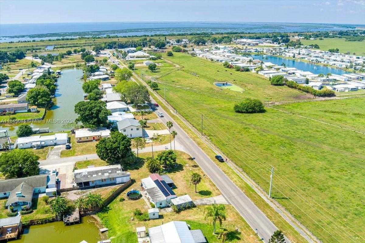 Small Image of 3412 SOUTH EAST 18TH TERRACE, Okeechobee Number 8