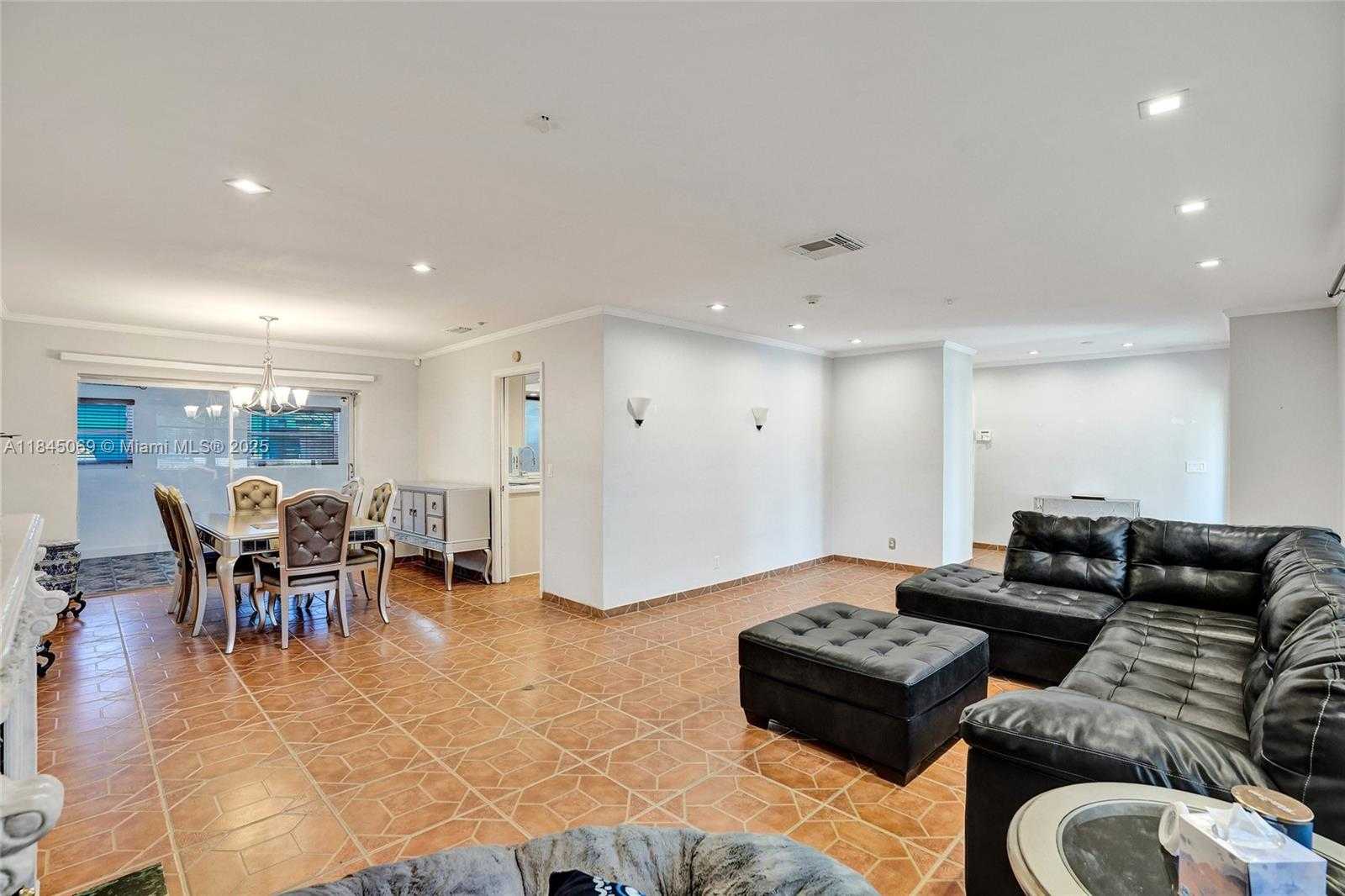 Small Image of 2525 SOUTH WEST 86TH AVE, Davie Number 10