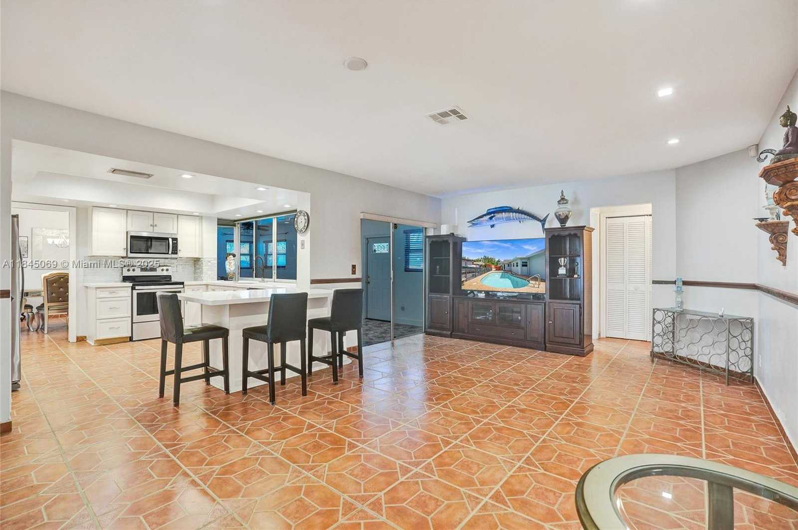 Small Image of 2525 SOUTH WEST 86TH AVE, Davie Number 21