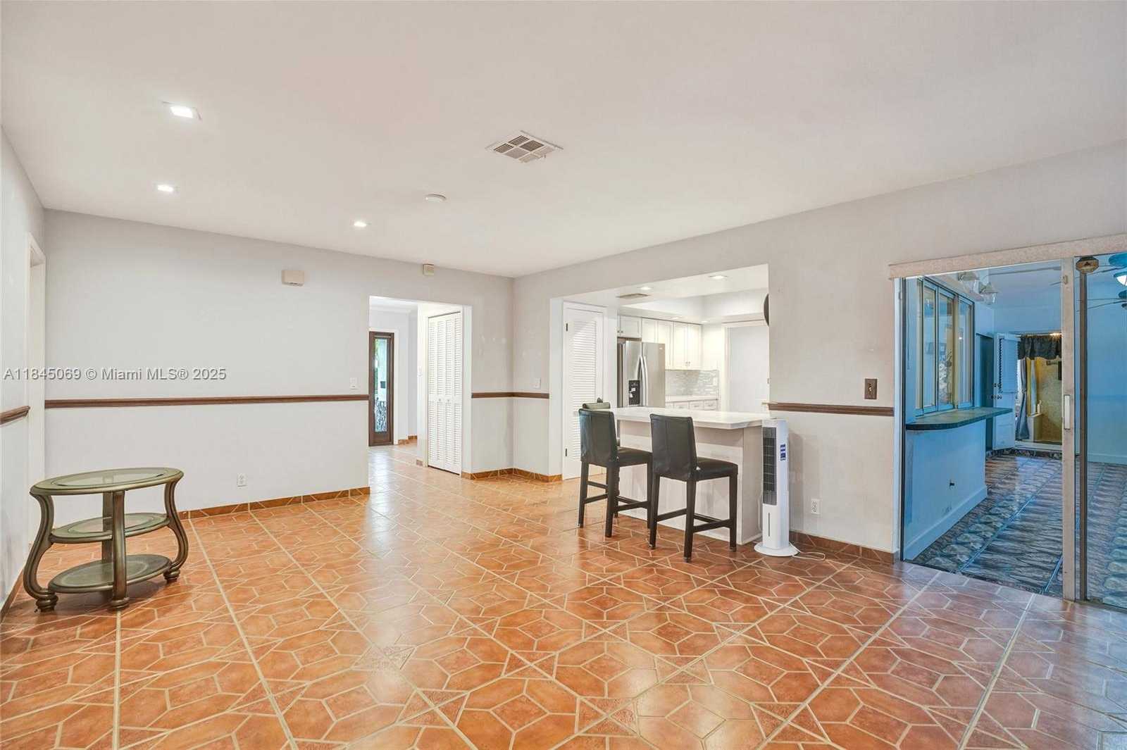 Small Image of 2525 SOUTH WEST 86TH AVE, Davie Number 23