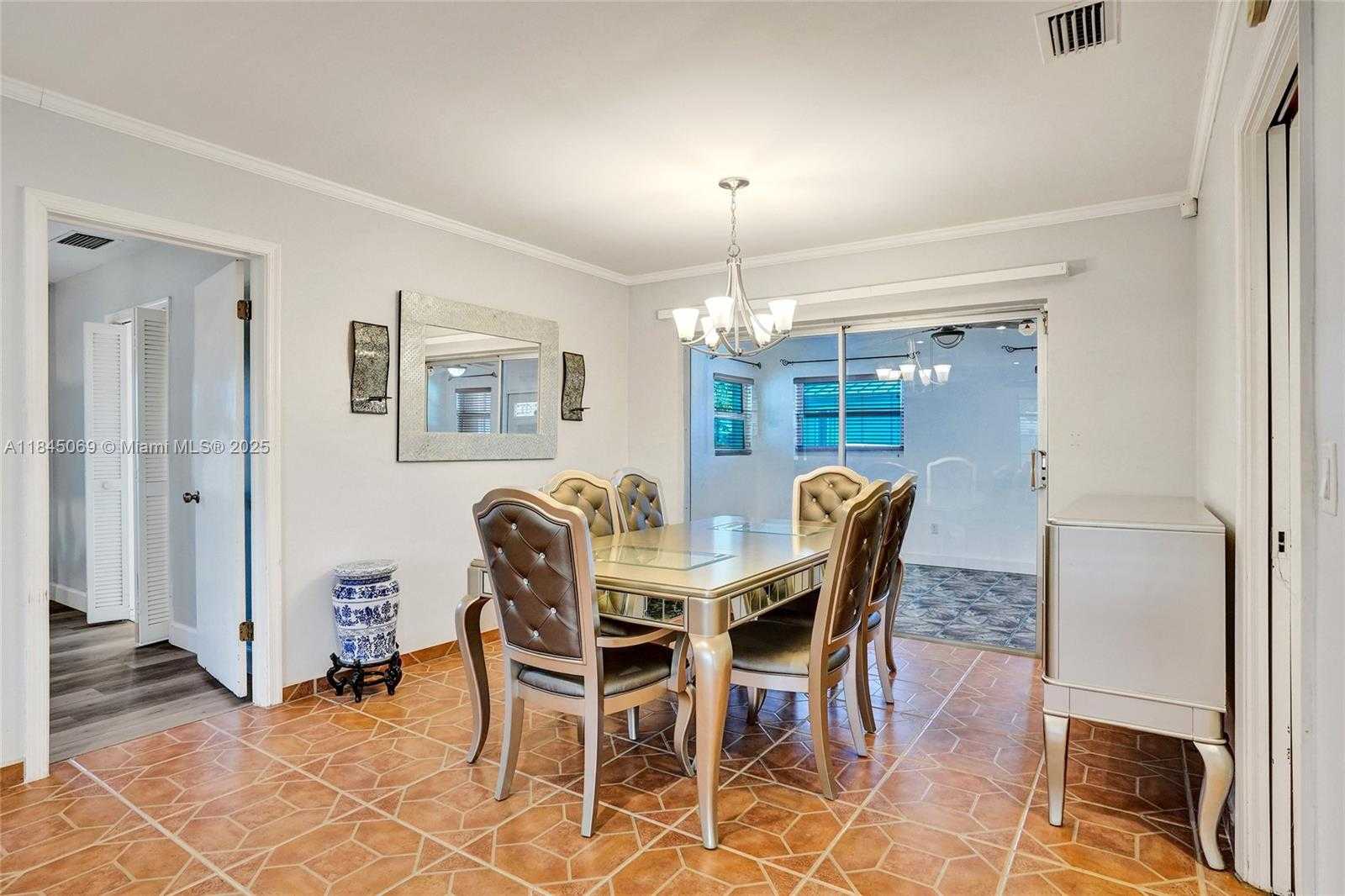 Small Image of 2525 SOUTH WEST 86TH AVE, Davie Number 24
