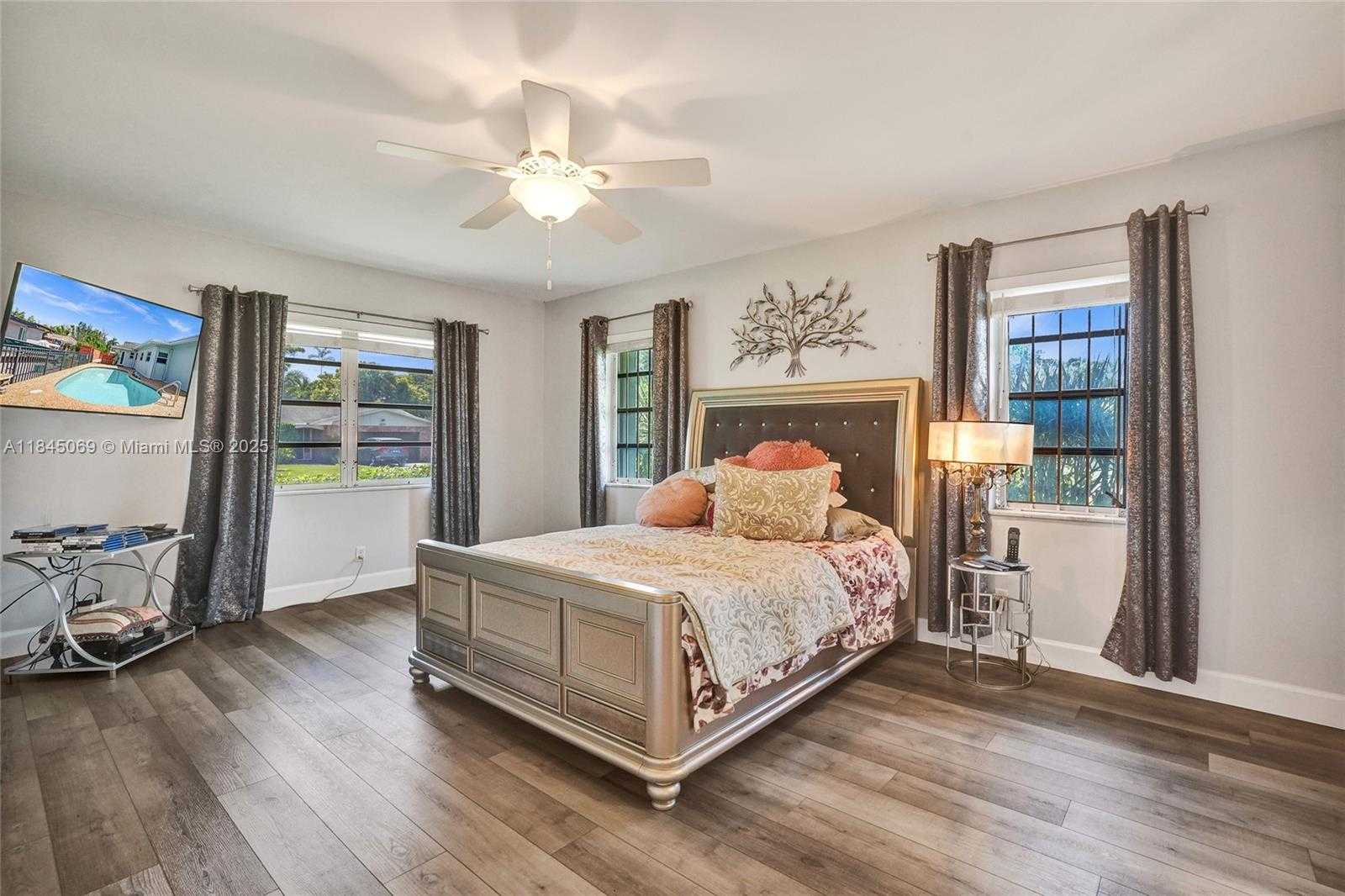 Small Image of 2525 SOUTH WEST 86TH AVE, Davie Number 28