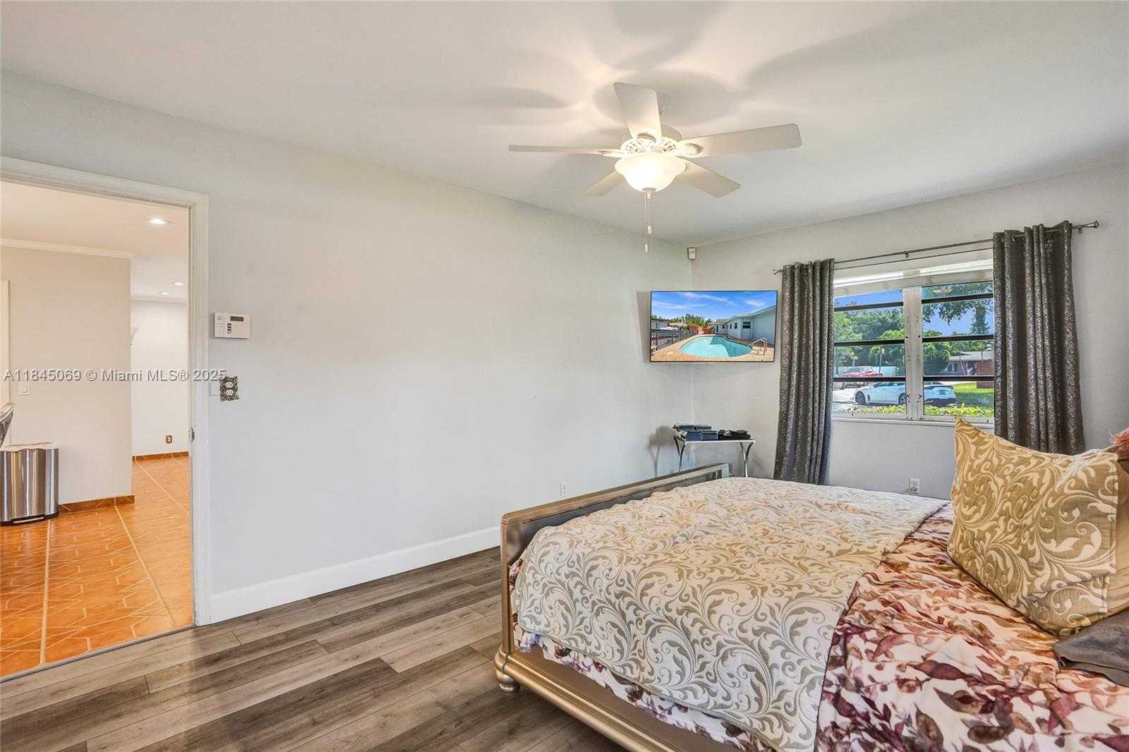 Small Image of 2525 SOUTH WEST 86TH AVE, Davie Number 30